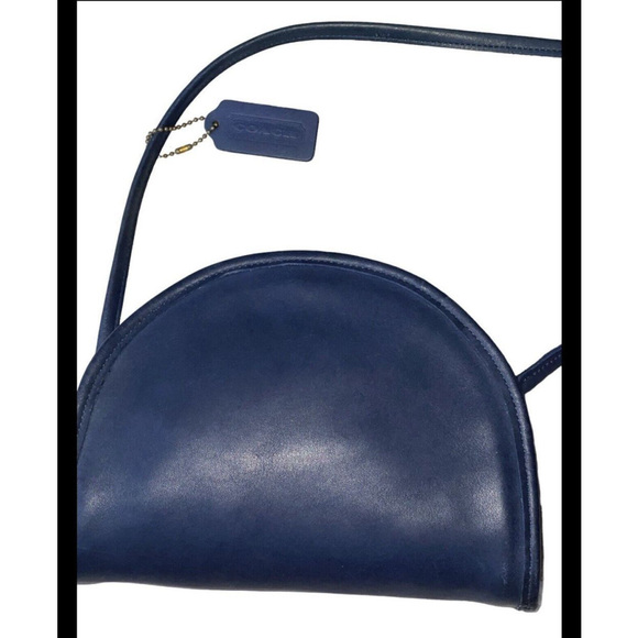 COACH VINTAGE KIMBALL “Taco/Half Moon Bag”Navy Blue LEATHER Dome USA - Picture 2 of 8